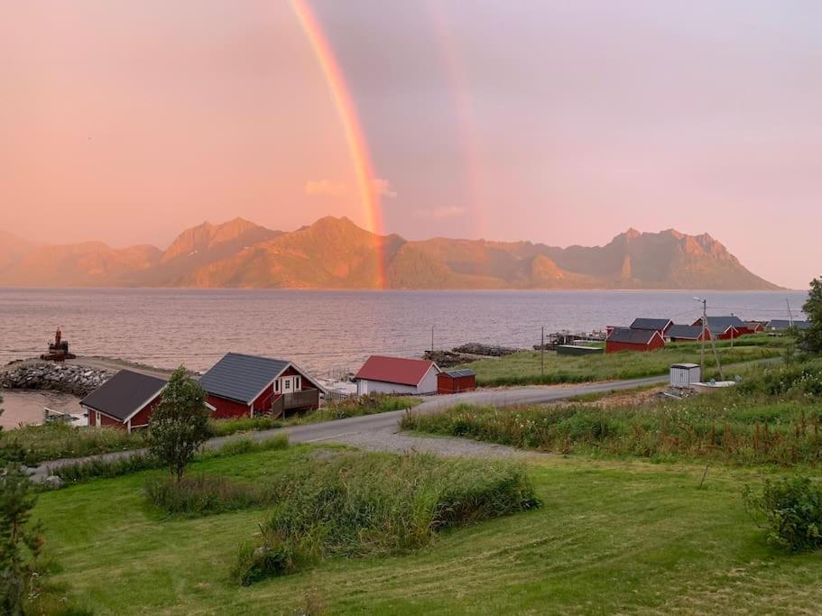Leilighet I Rorbu Pa Kaldfarnes - Yttersia Senja Kültér fotó