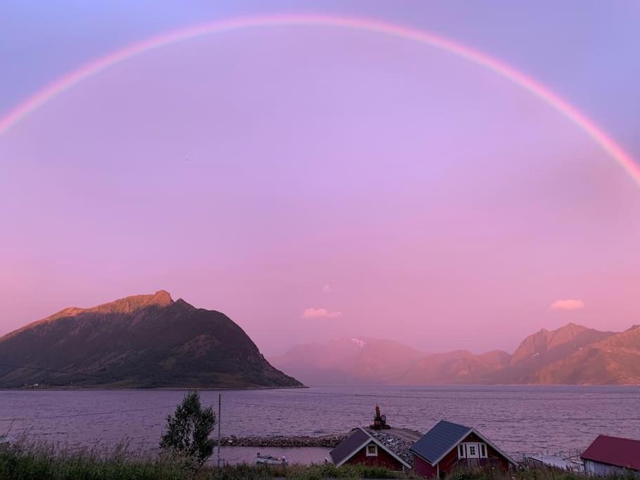 Leilighet I Rorbu Pa Kaldfarnes - Yttersia Senja Kültér fotó