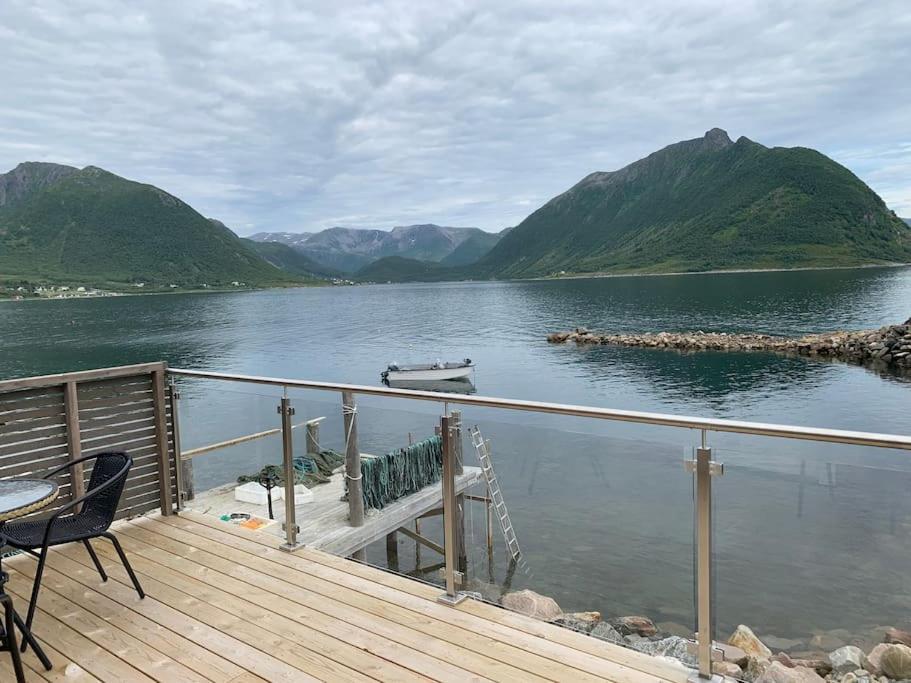 Leilighet I Rorbu Pa Kaldfarnes - Yttersia Senja Kültér fotó